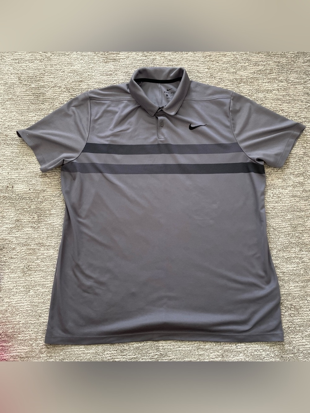 Nike Dri-Fit Essentials Men's Size XL Gray Striped Short Sleeve Golf Polo Shirt